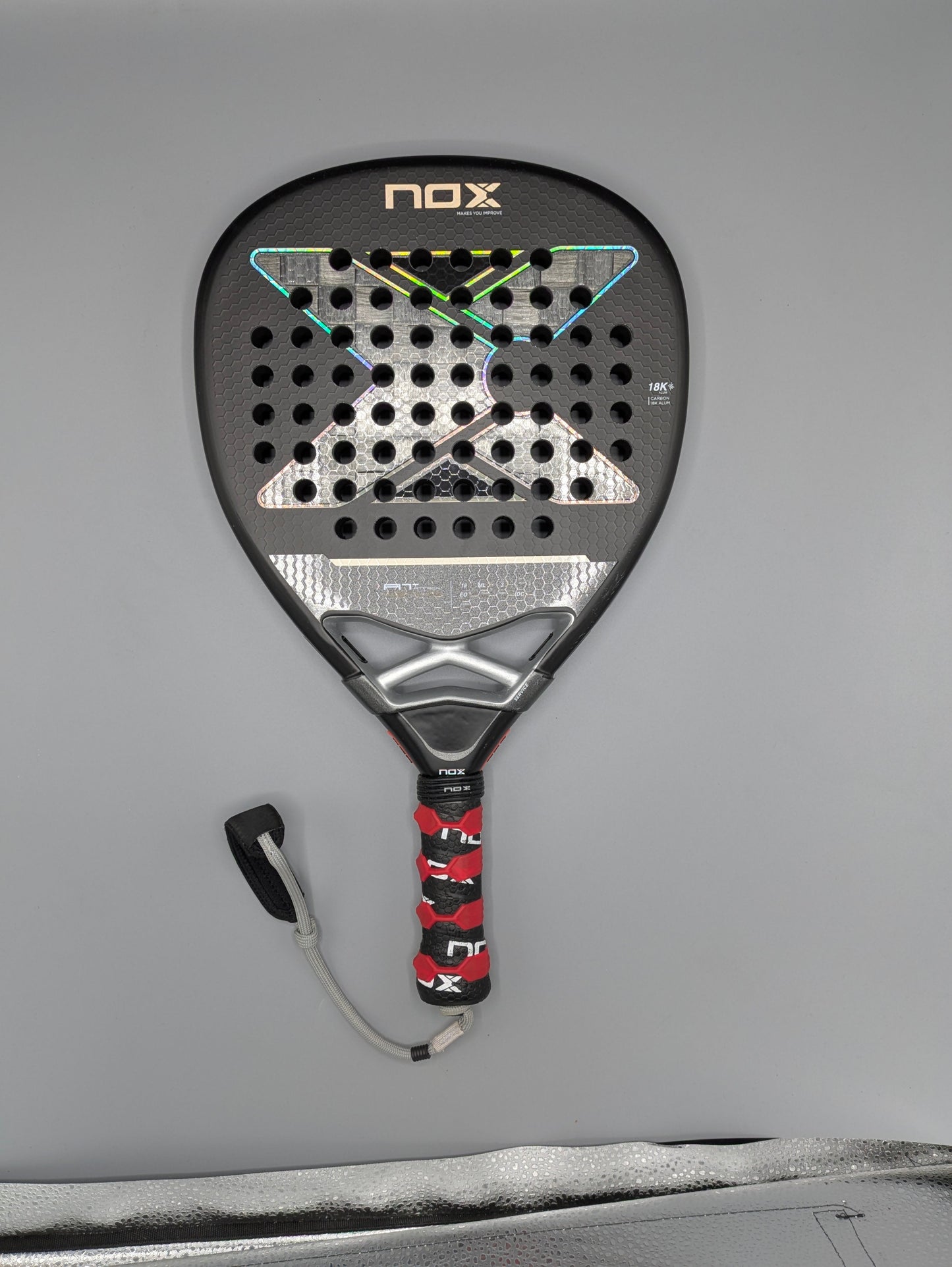 Raquette de padel Nox AT10 Genius Attack 18K 2024