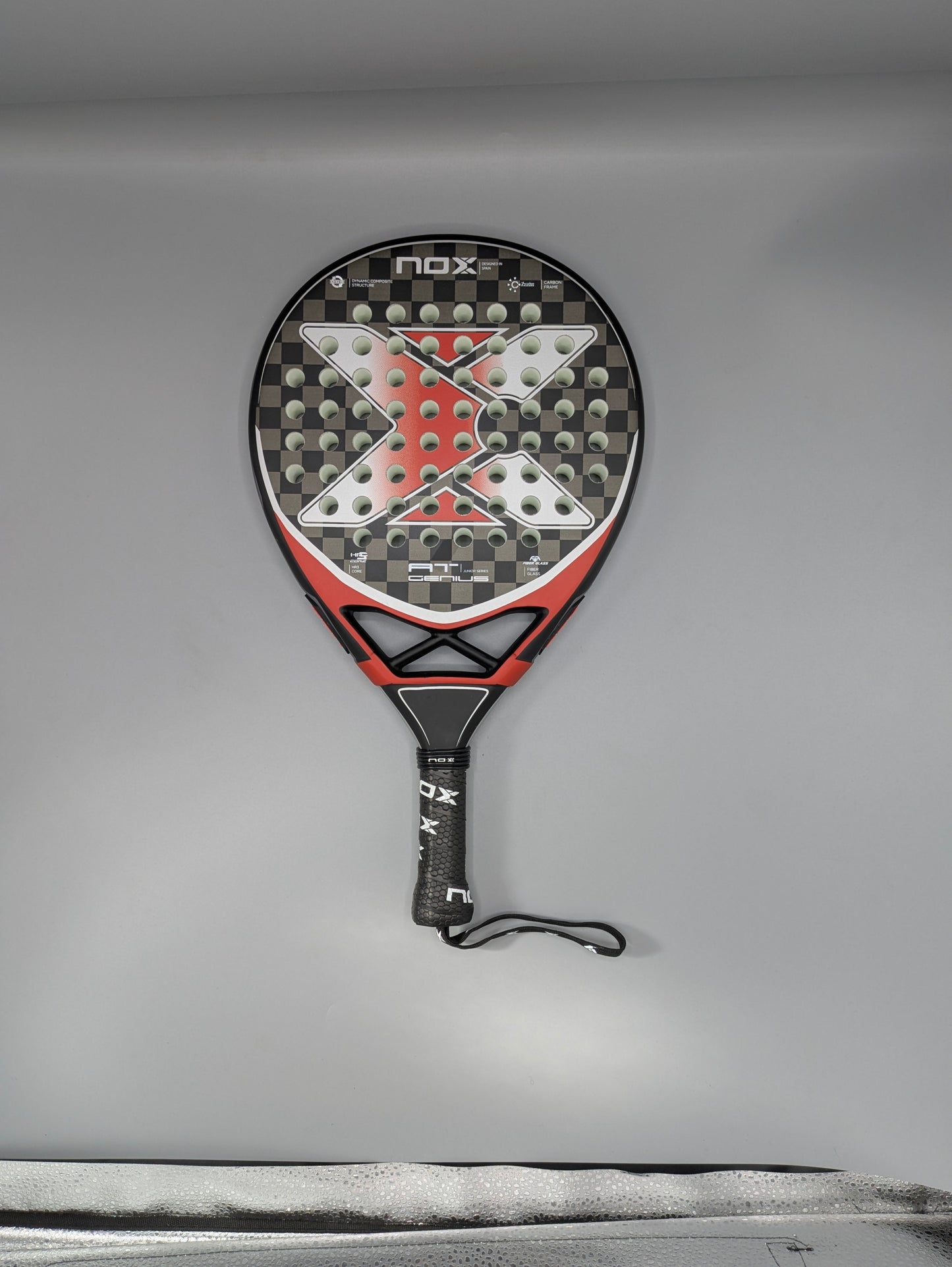 Raquette de padel Nox AT10 Genius Junior by Agustin Tapia 2024