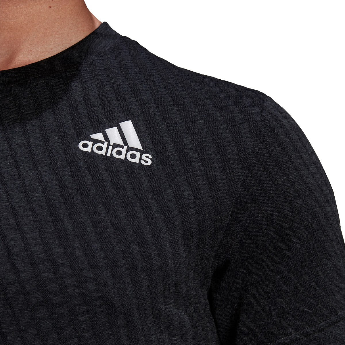 T-shirt Adidas FreeLift