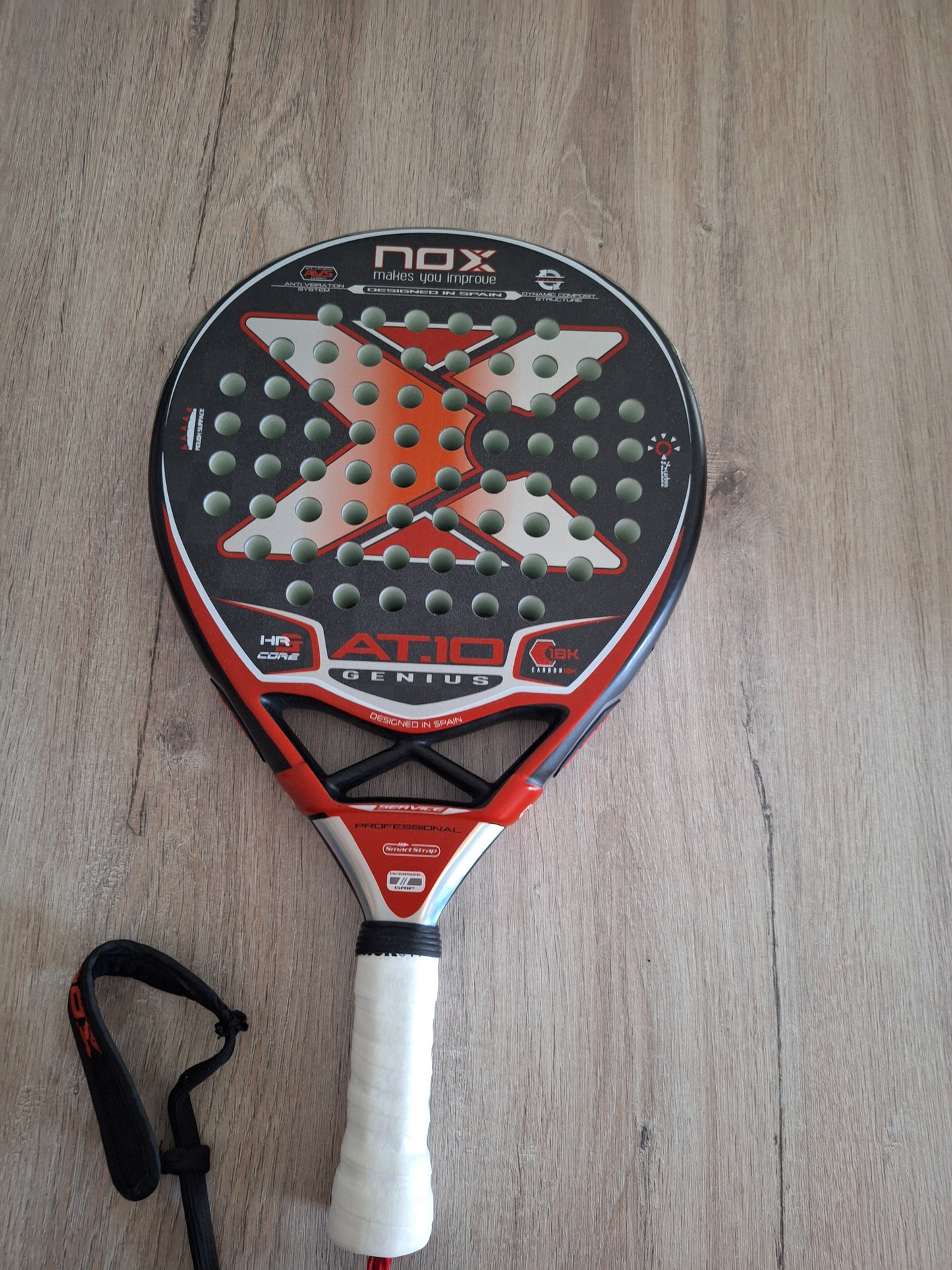 Raquette de padel Nox AT10 Genius 18K by Agustin Tapia 2022