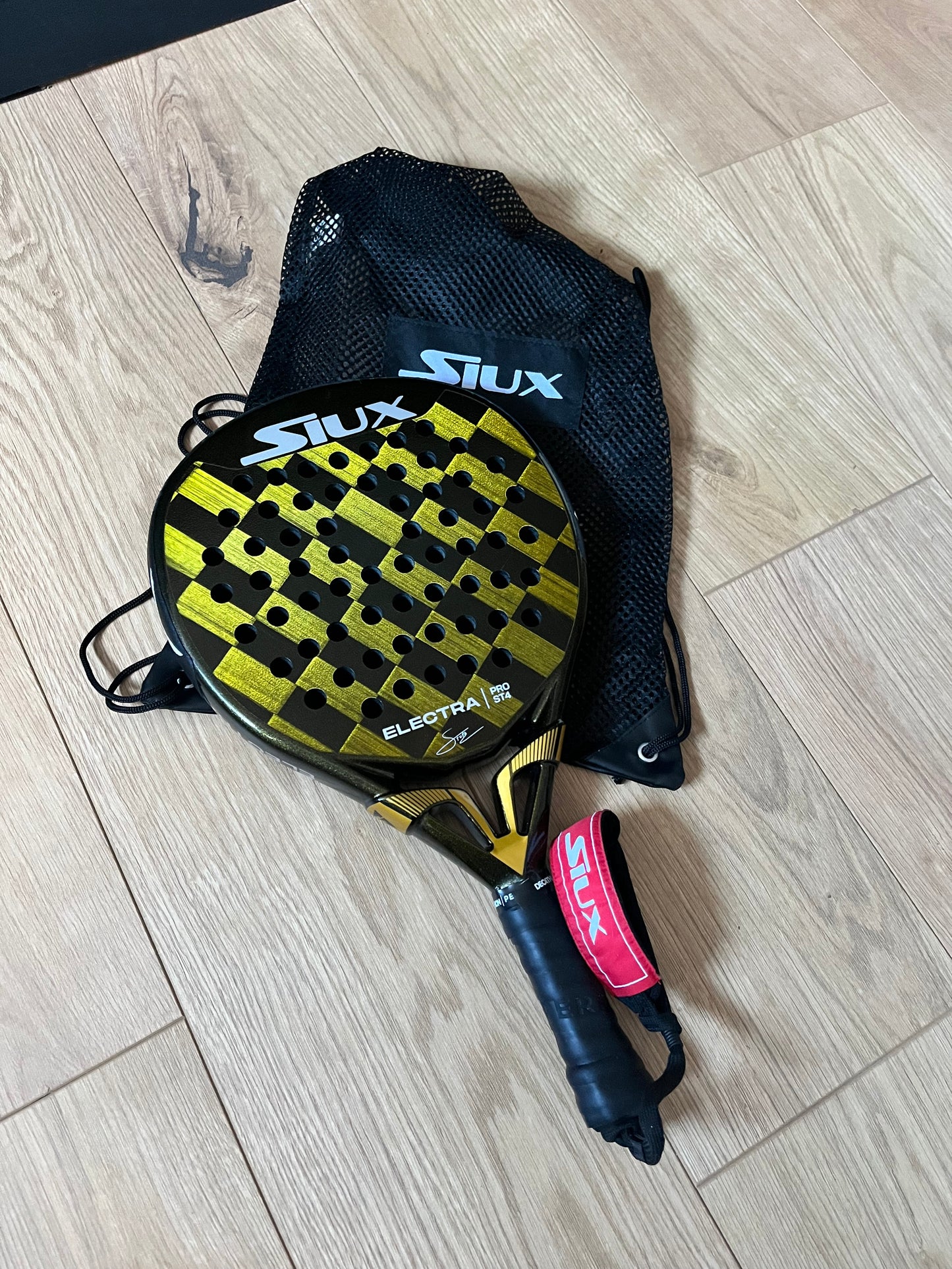 Raquette de padel Siux Electra ST4 Stupa Pro 2025