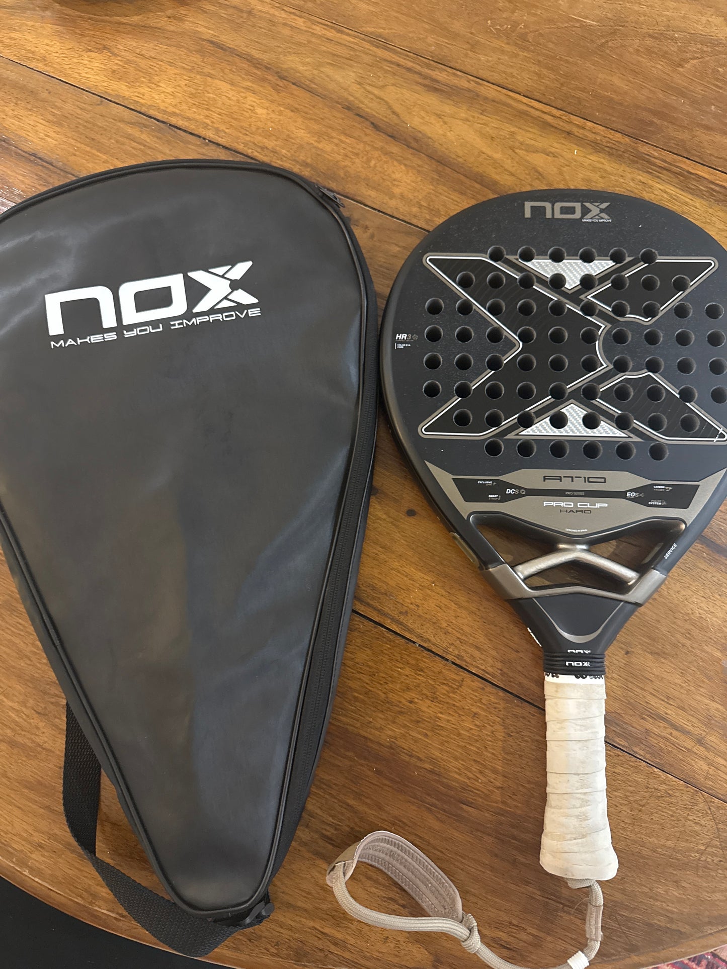 Raquette de padel Nox AT Pro Cup Hard 2026