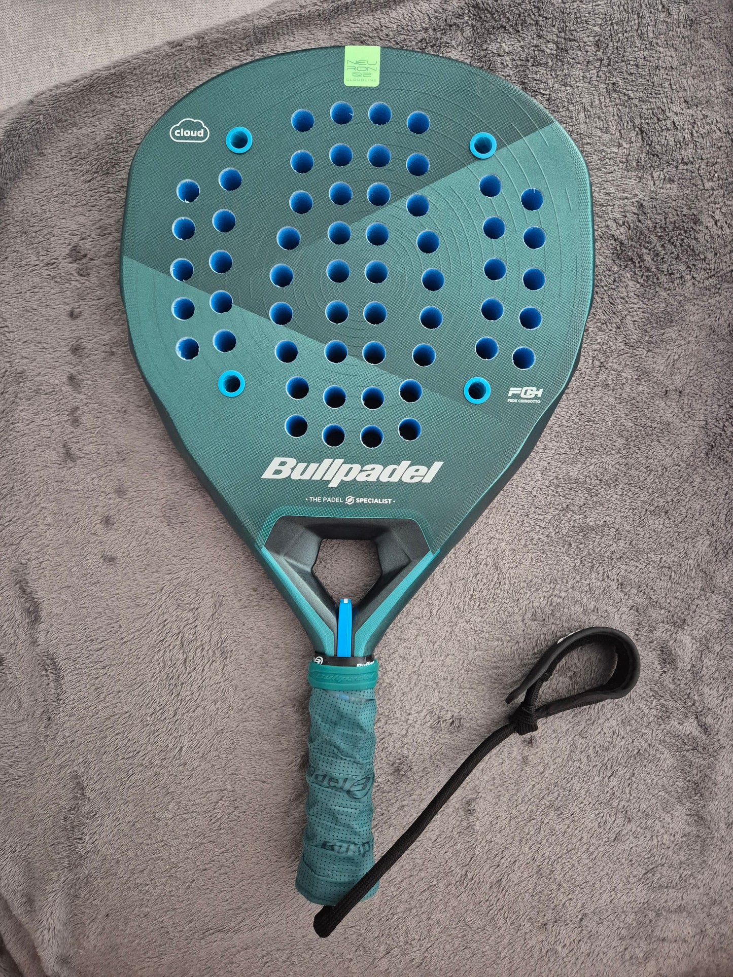 Vend bullpadel neuron cloud casi neuve
