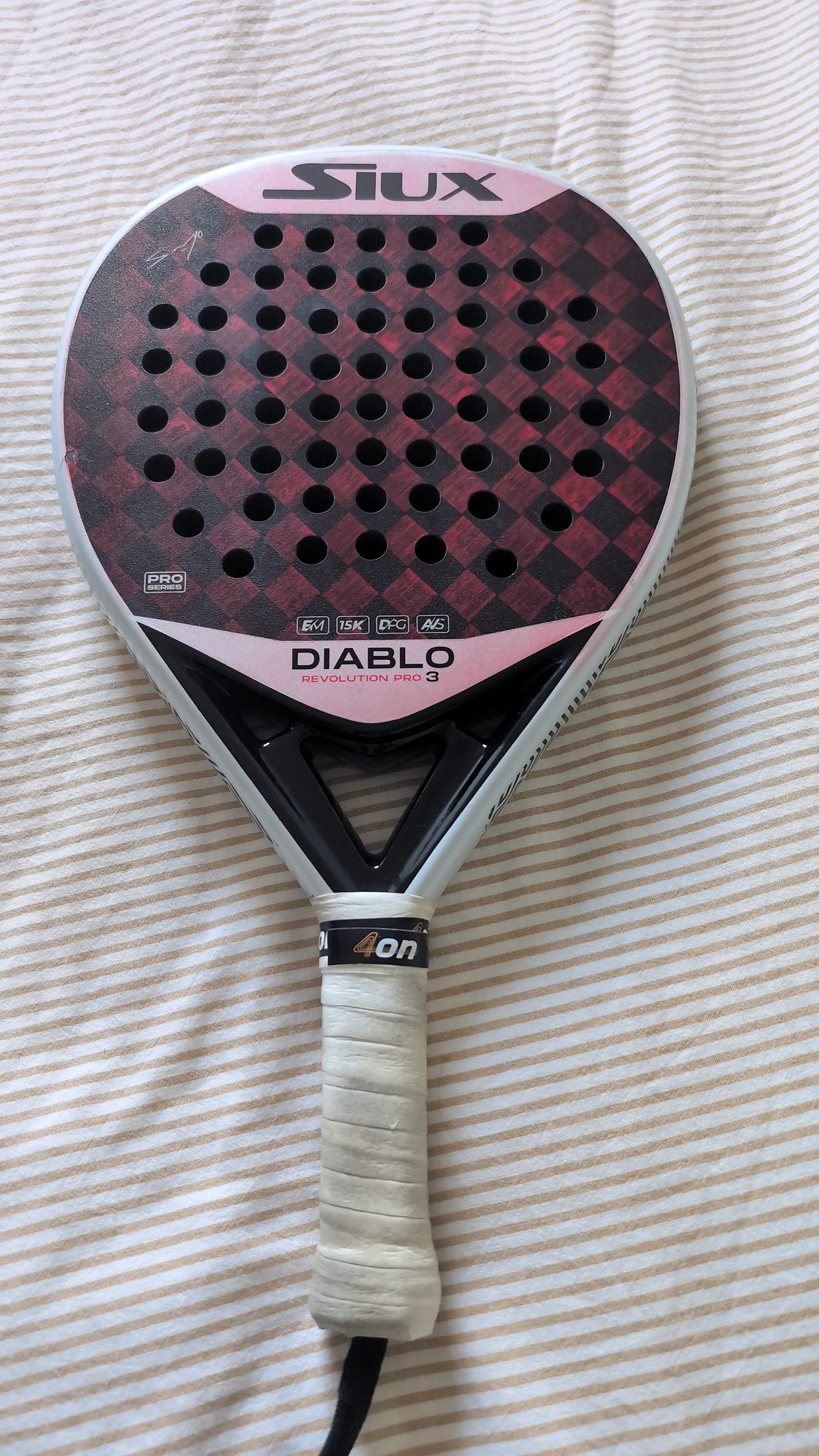 Raquette de padel Siux Diablo Revolution 3 Sanyo Pro 2024