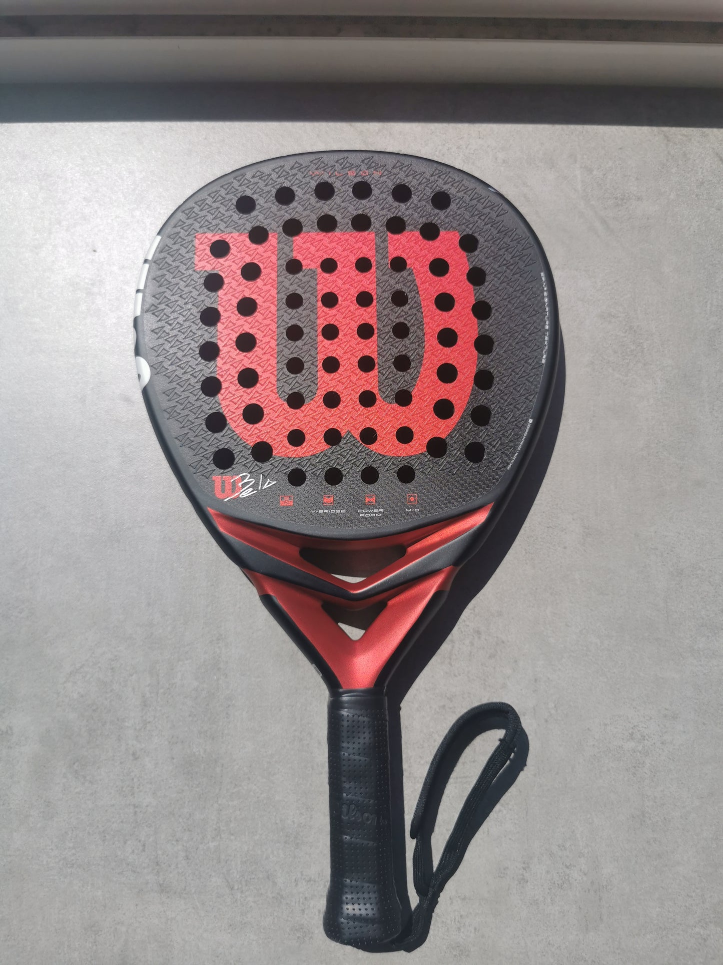 Raquette de padel Wilson Bela V3 2025