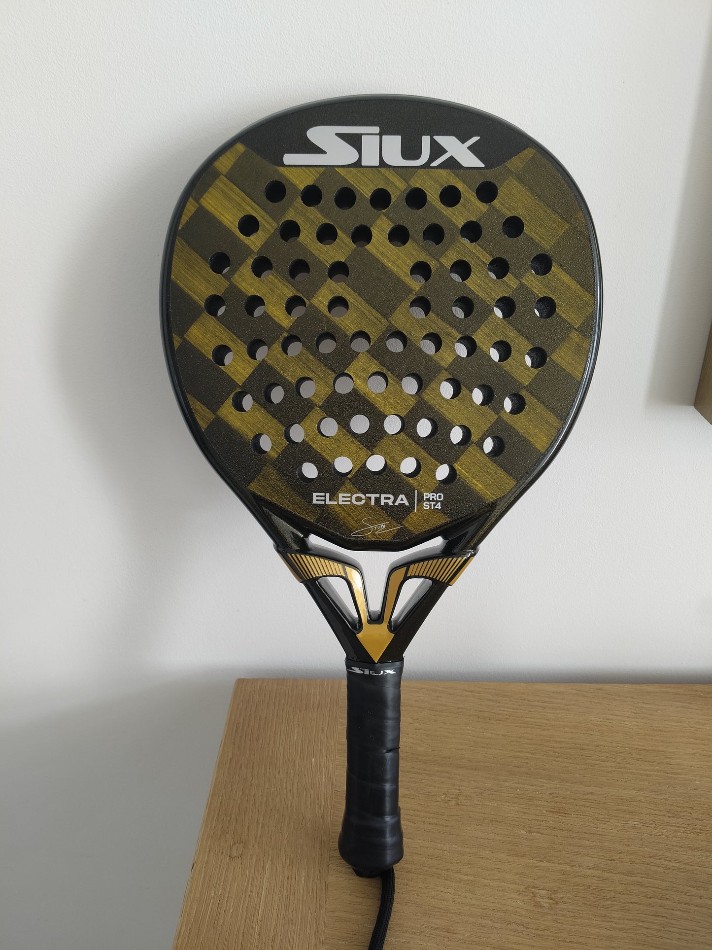 Raquette de padel Siux Electra ST4 Stupa Pro 2025