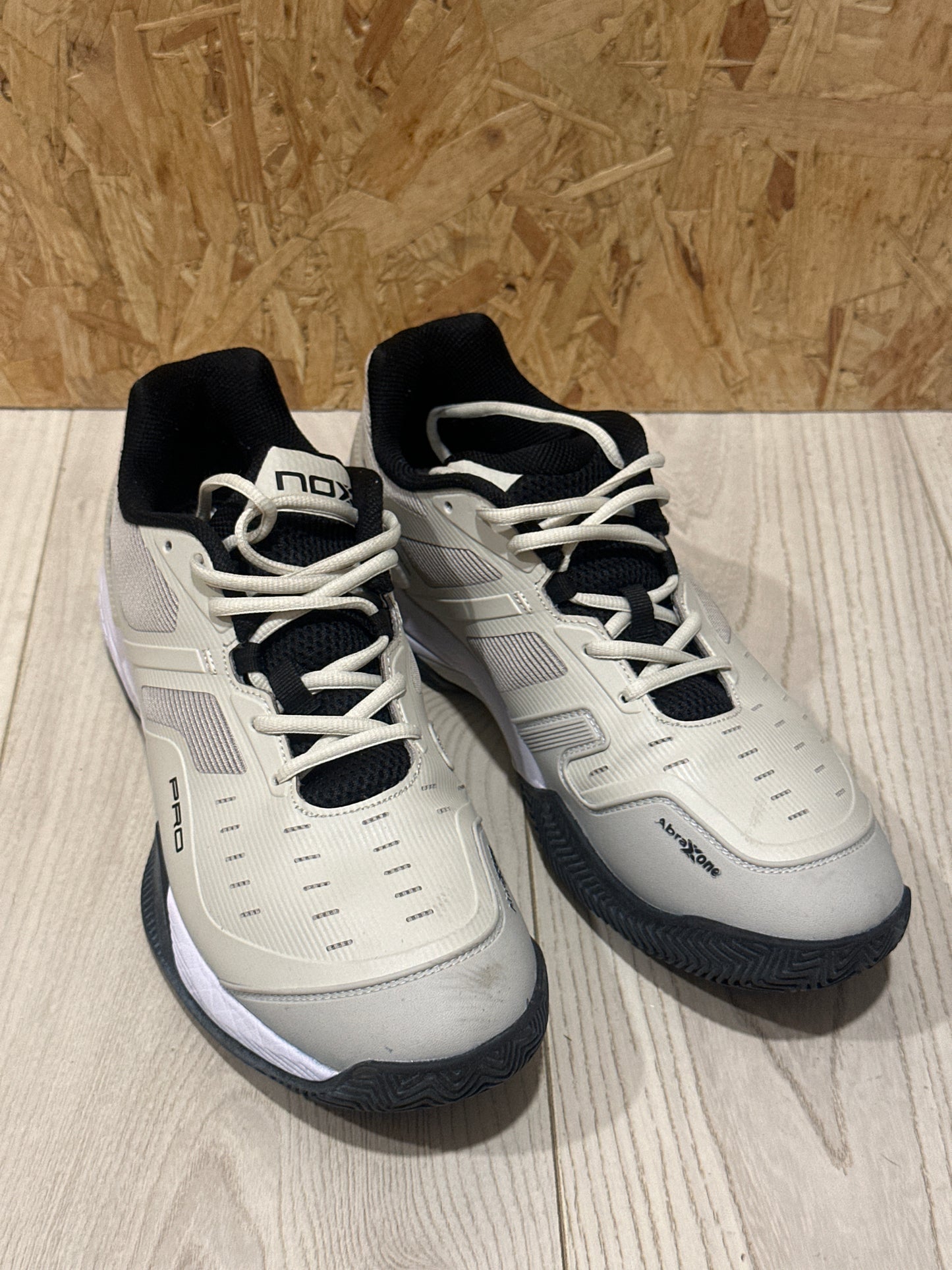Chaussures de padel Homme Nox AT10 Pro Beige