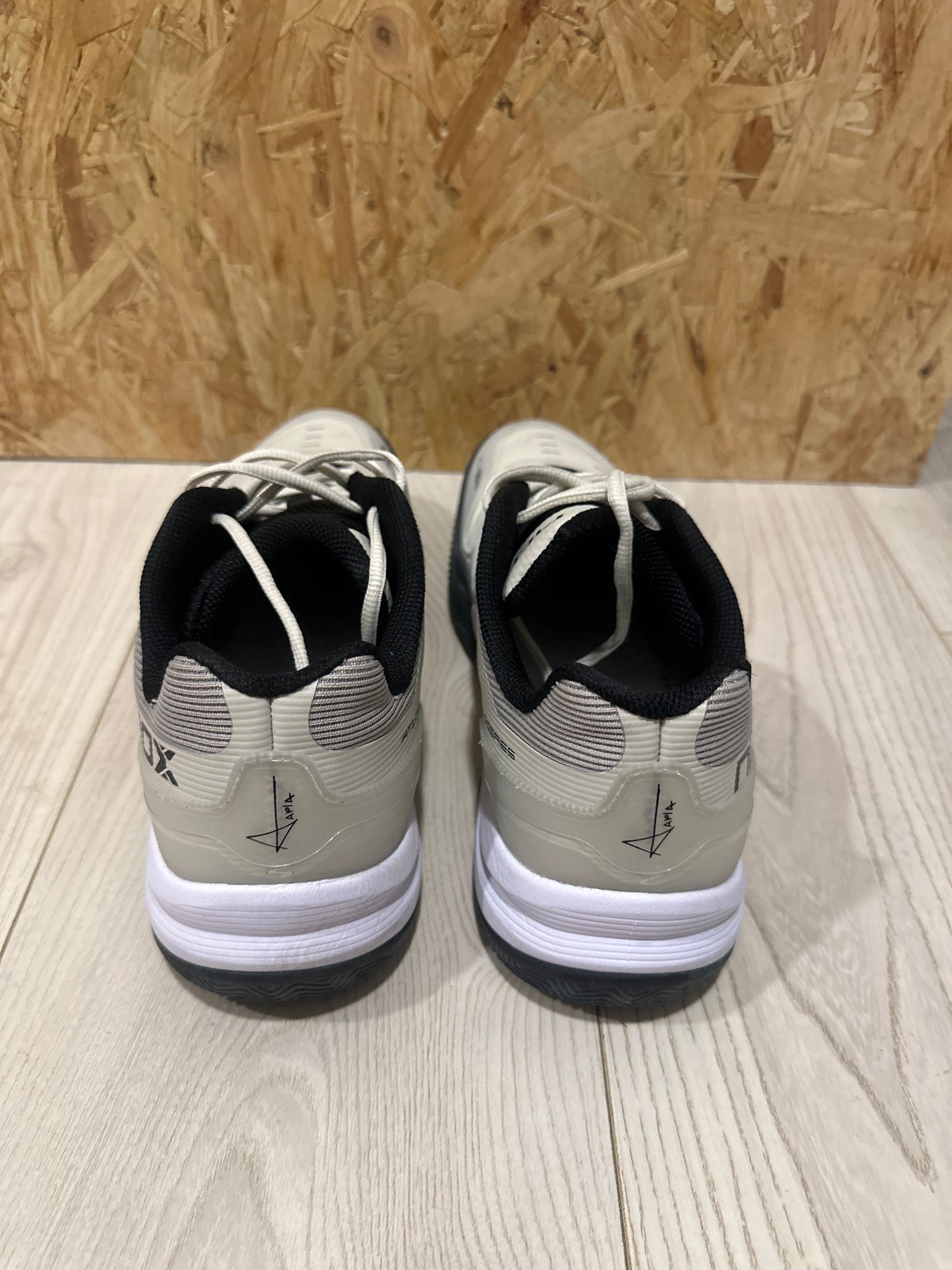 Chaussures de padel Homme Nox AT10 Pro Beige