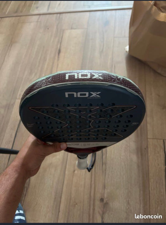 Raquette de padel Nox AT10 12K Agustin Tapia 2025
