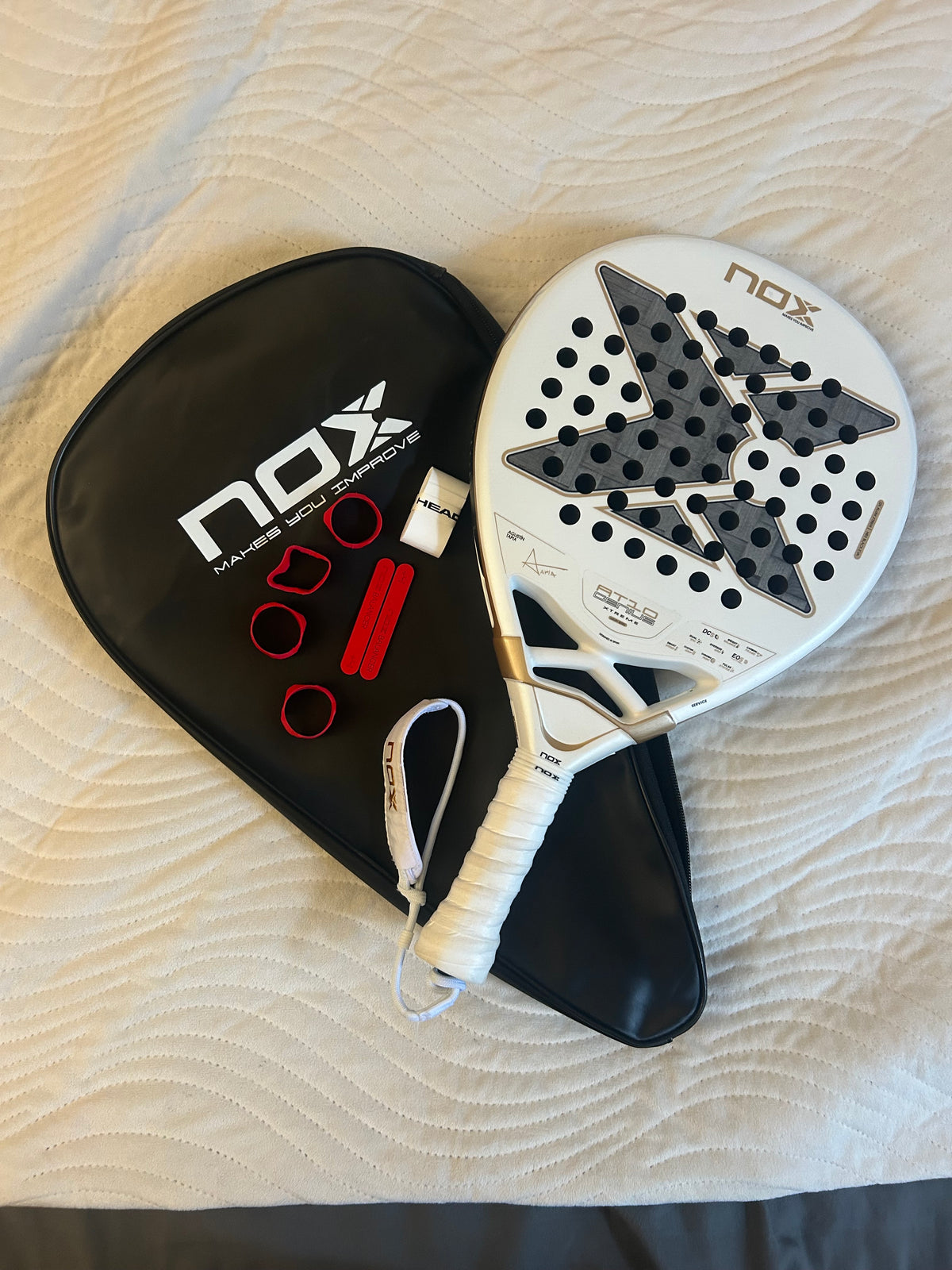 Raquette de padel Nox AT10 Genius 12K Alum Xtreme by Agustín Tapia 2026