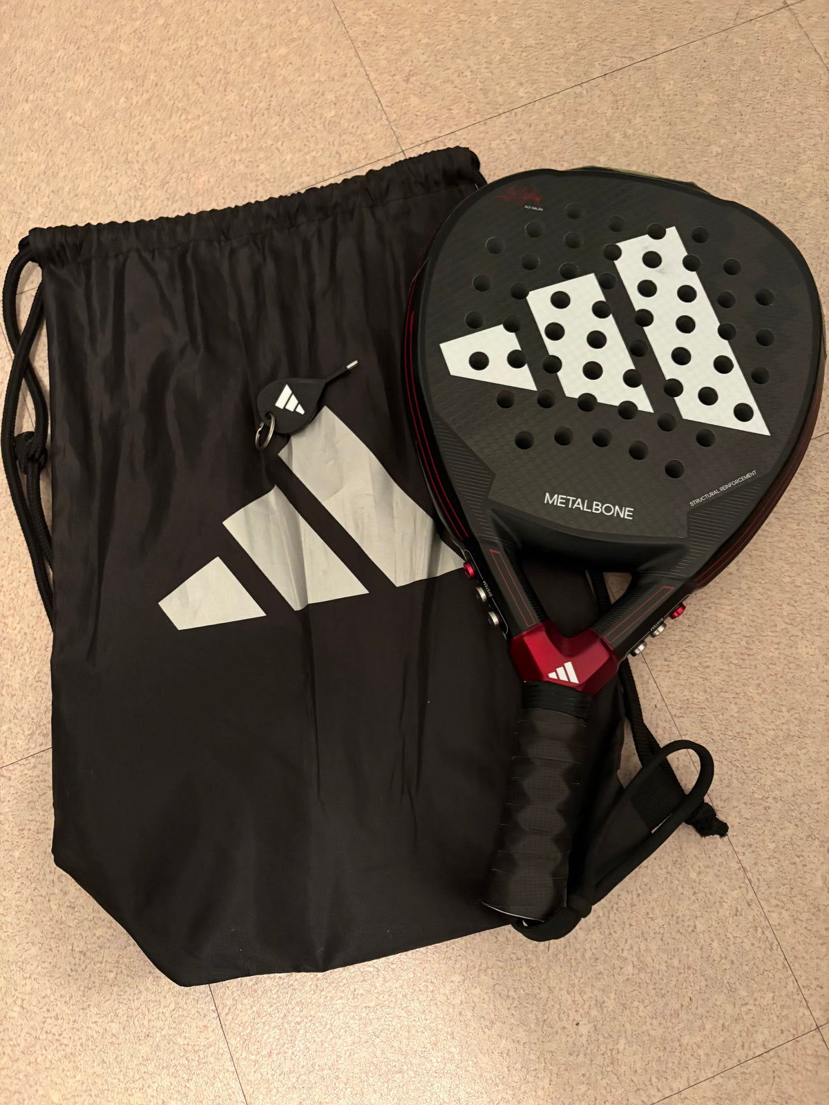 Raquette de padel Adidas Metalbone 3.3 2024