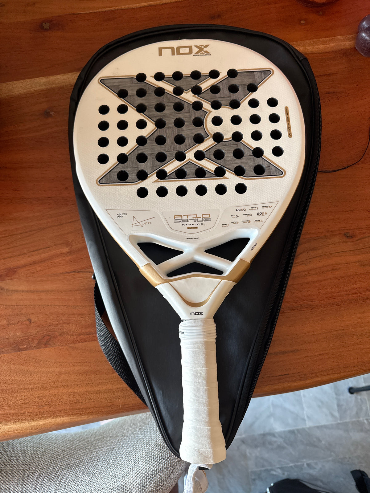 Raquette de padel Nox AT10 Genius 12K Alum Xtreme by Agustín Tapia 2026