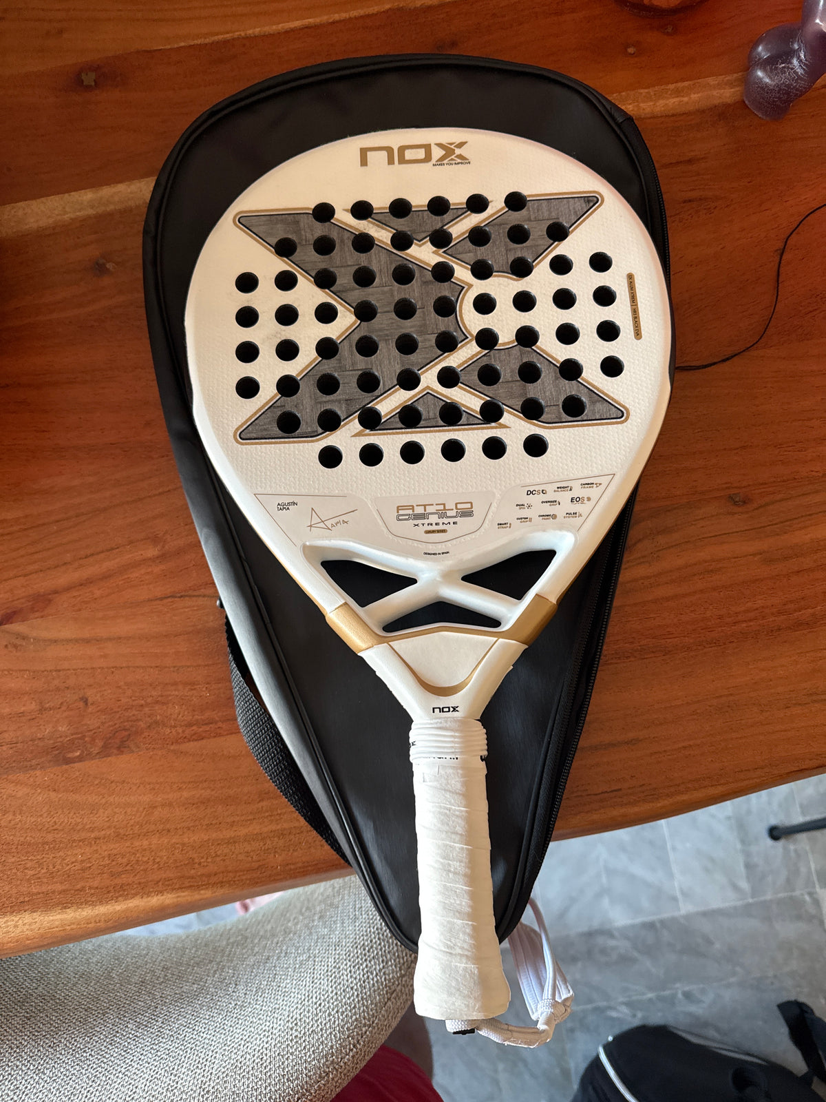 Raquette de padel Nox AT10 Genius 12K Alum Xtreme by Agustín Tapia 2026