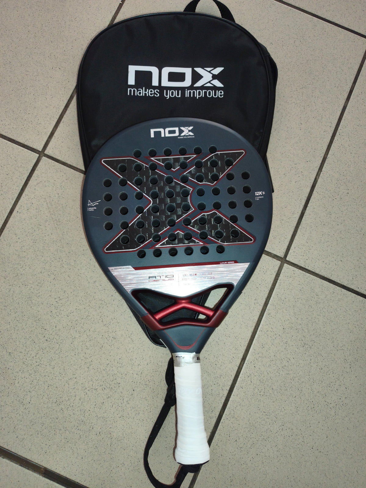 Raquette de padel Nox AT10 Genius 12K by Agustìn Tapia 2025