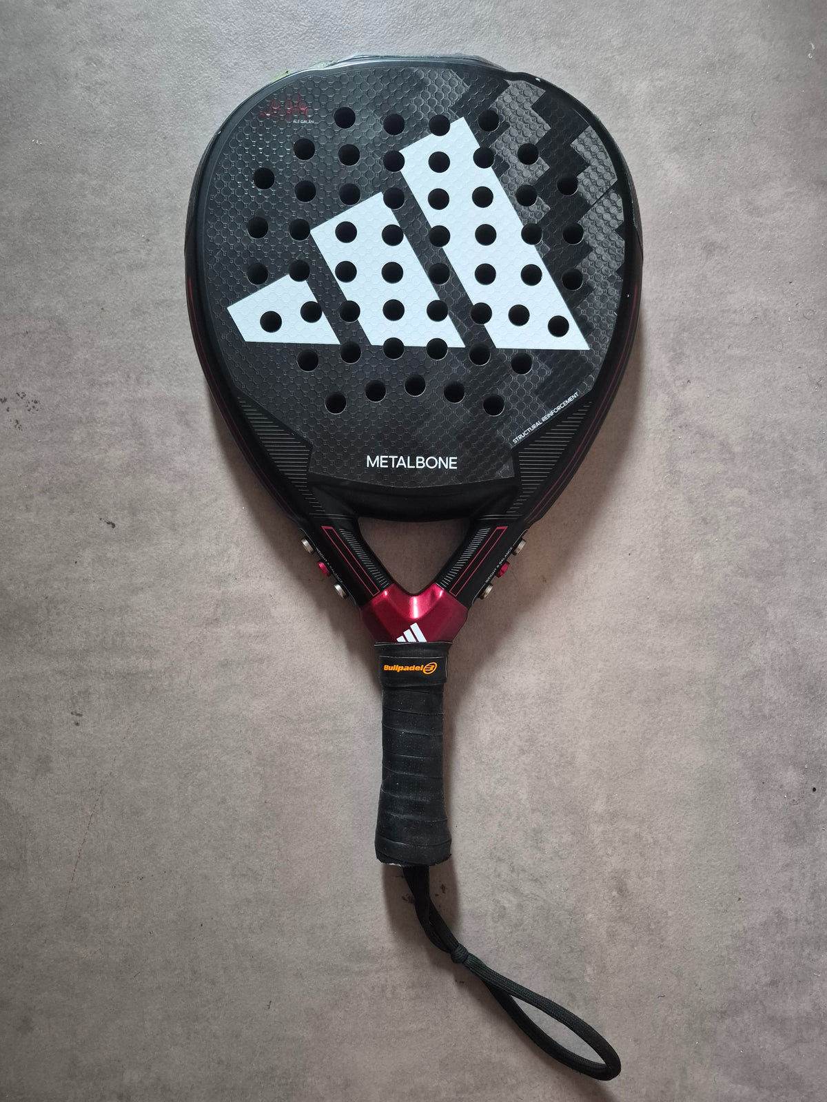 Raquette de padel Adidas Metalbone 3.3 2024
