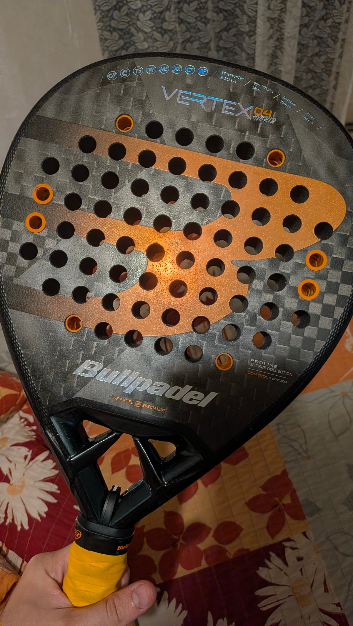 Raquette de padel Bullpadel Vertex 04 Hybrid 2025
