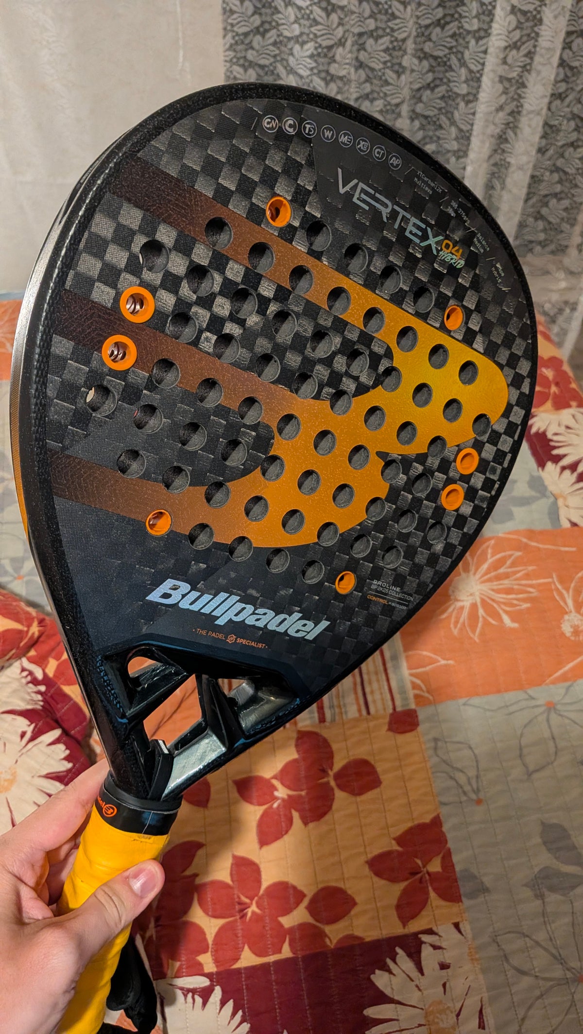 Raquette de padel Bullpadel Vertex 04 Hybrid 2025