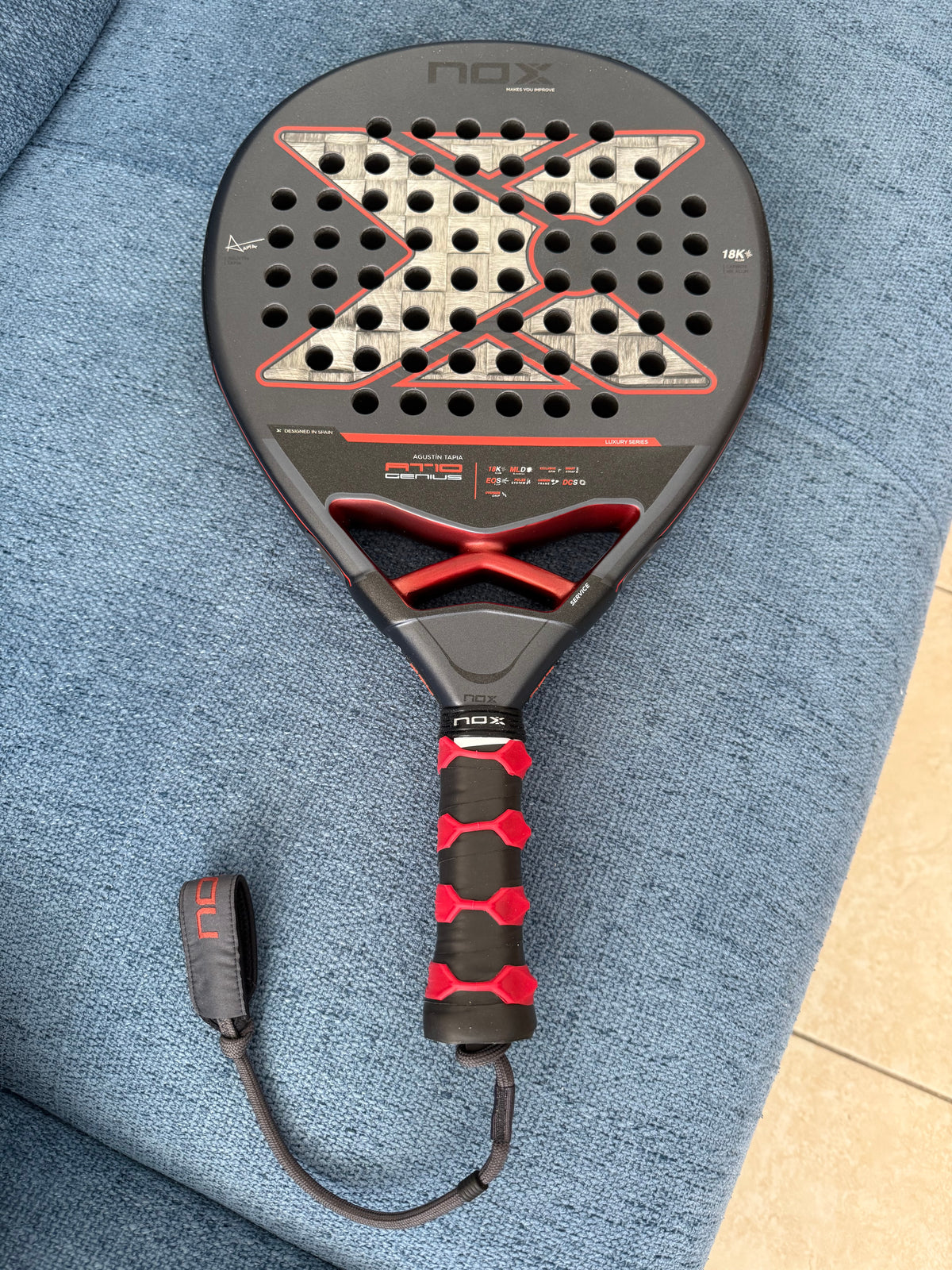 Raquette de padel Nox AT10 Genius 18K by Agustin Tapia 2025