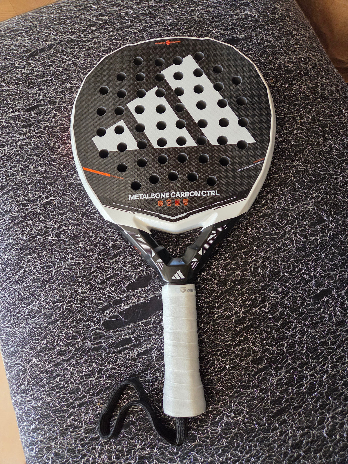 Raquette de padel Adidas Metalbone Carbon Control 3.5 2026