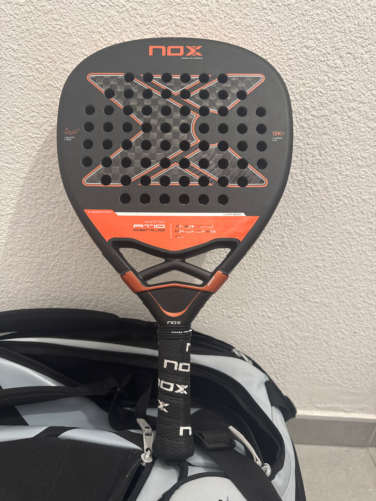 Raquette de padel Nox AT10 Genius Attack 12K 2025