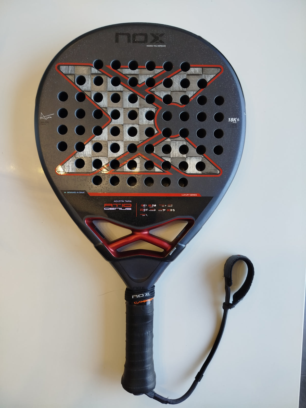 Raquette de padel Nox AT10 Genius 18K by Agustin Tapia 2025