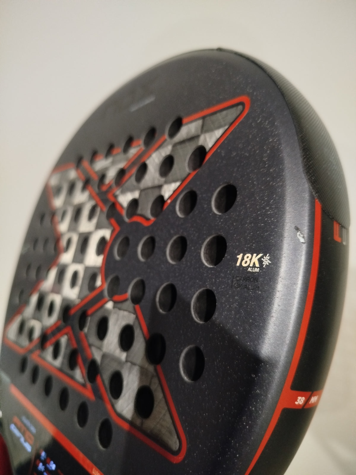 Raquette de padel Nox AT10 Genius 18K by Agustin Tapia 2025