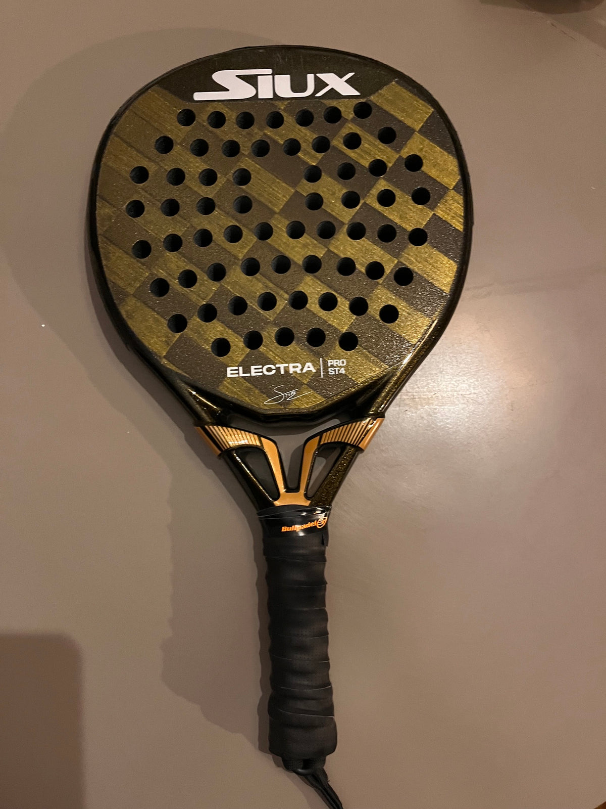 Raquette de padel Siux Electra ST4 Stupa Pro 2025