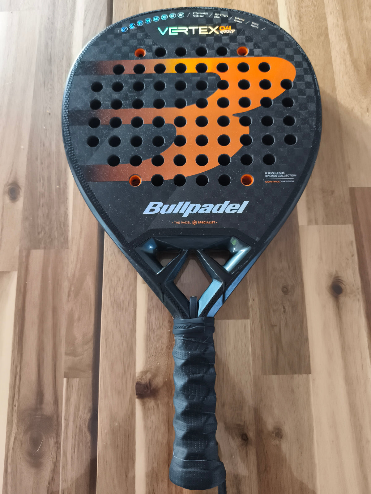 Raquette de padel Bullpadel Vertex 04 Hybrid 2025