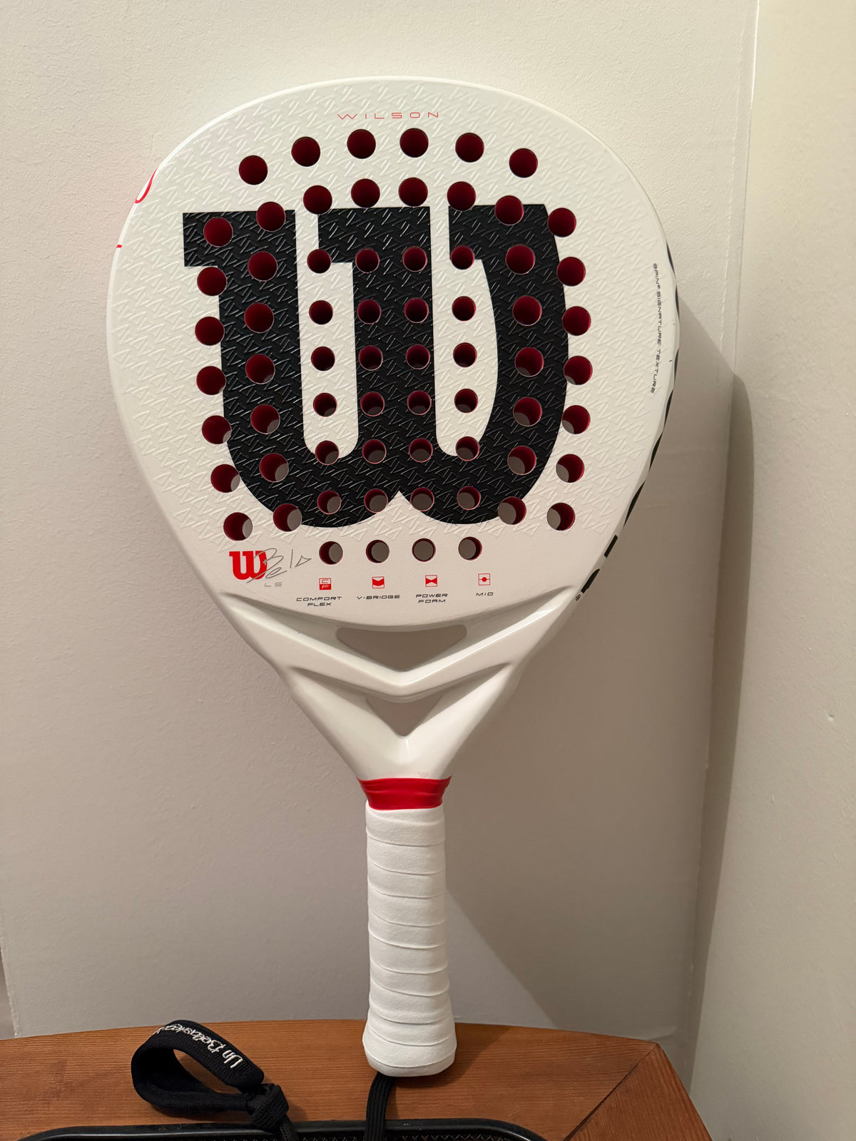Raquette de padel Wilson Bela LS V3 2025