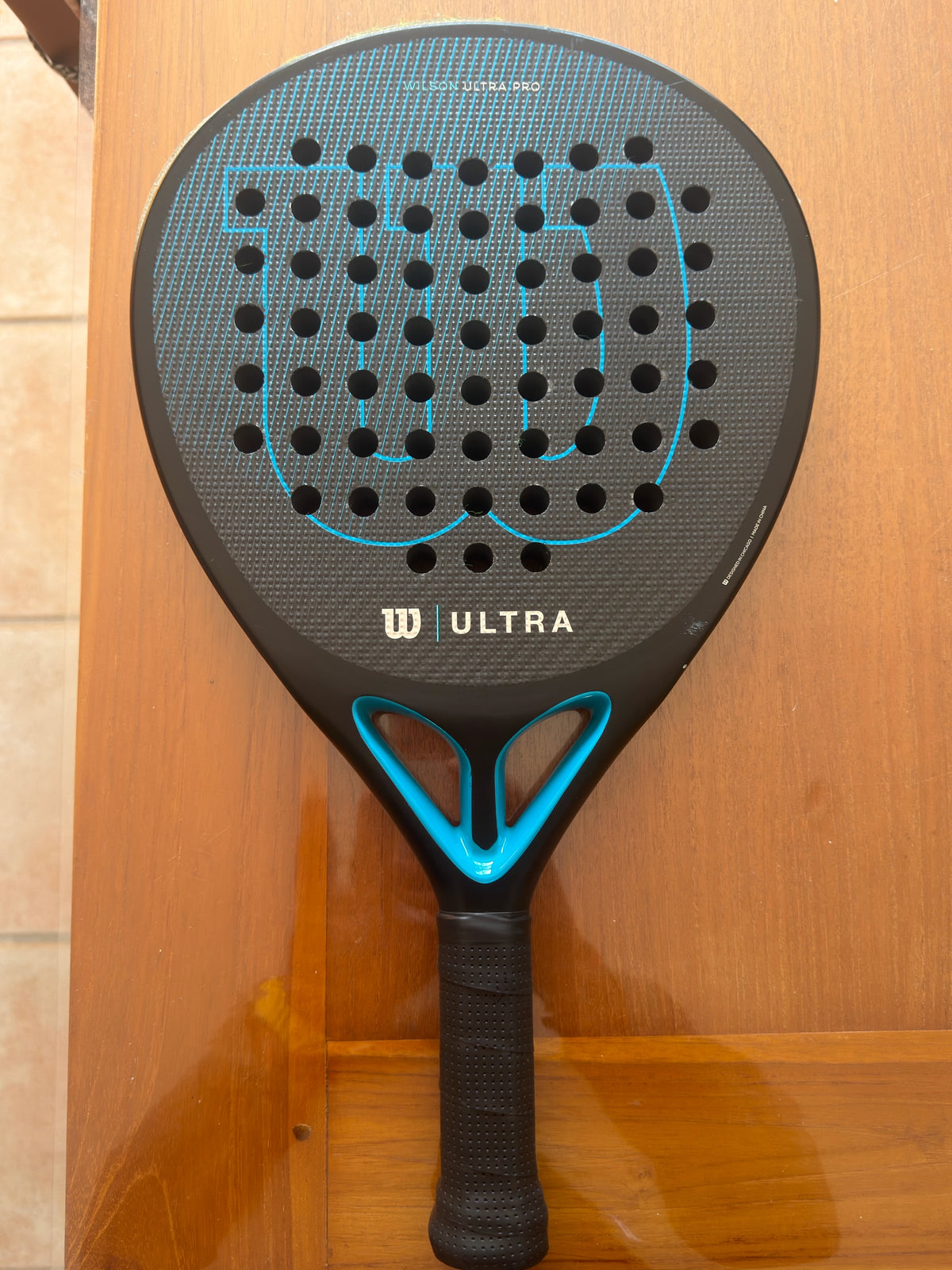 Raquette de padel Wilson Ultra Pro V2
