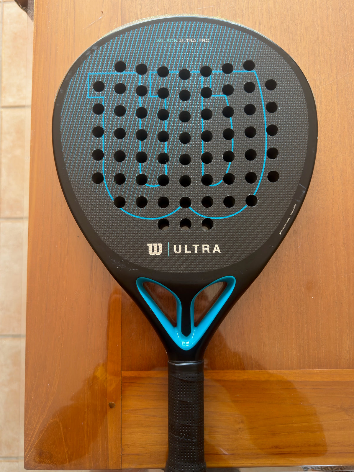 Raquette de padel Wilson Ultra Pro V2