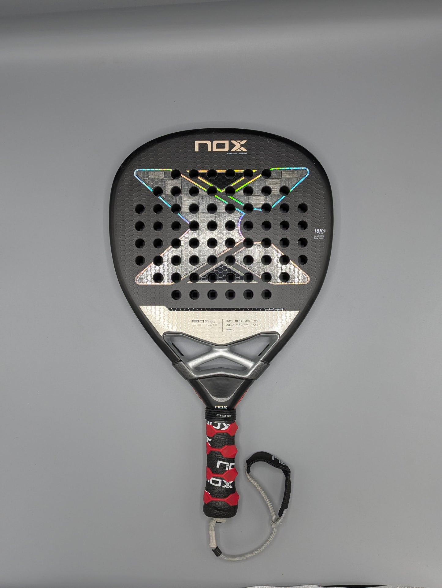 Raquette de padel Nox AT10 Genius Attack 18K 2024