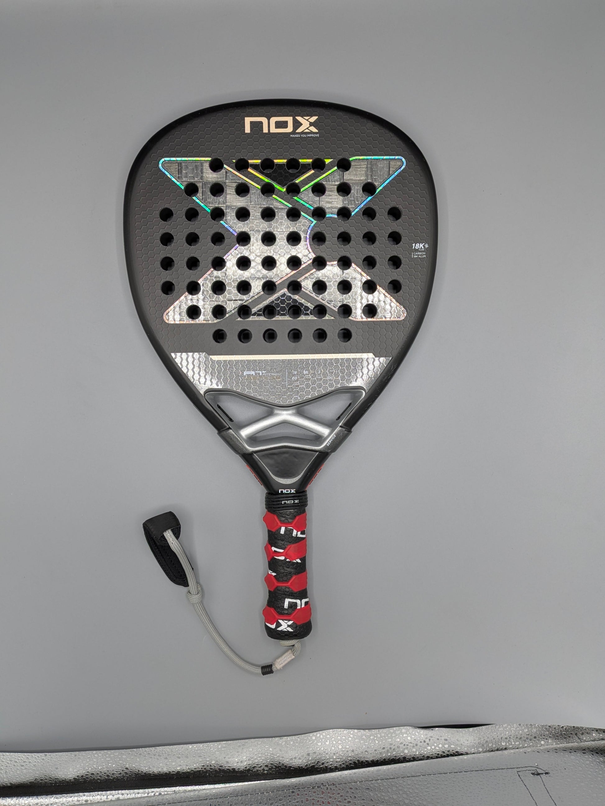 Raquette de padel Nox AT10 Genius Attack 18K 2024