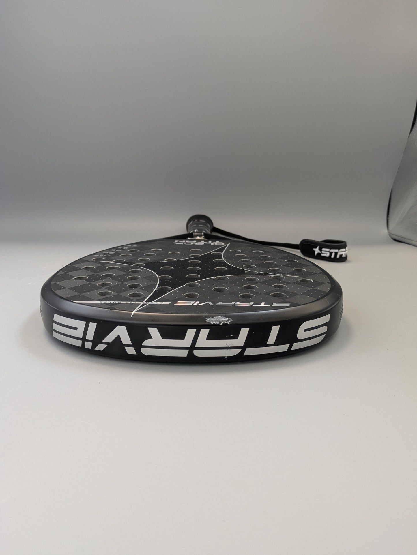 Raquette de padel Starvie Black Titan 2026
