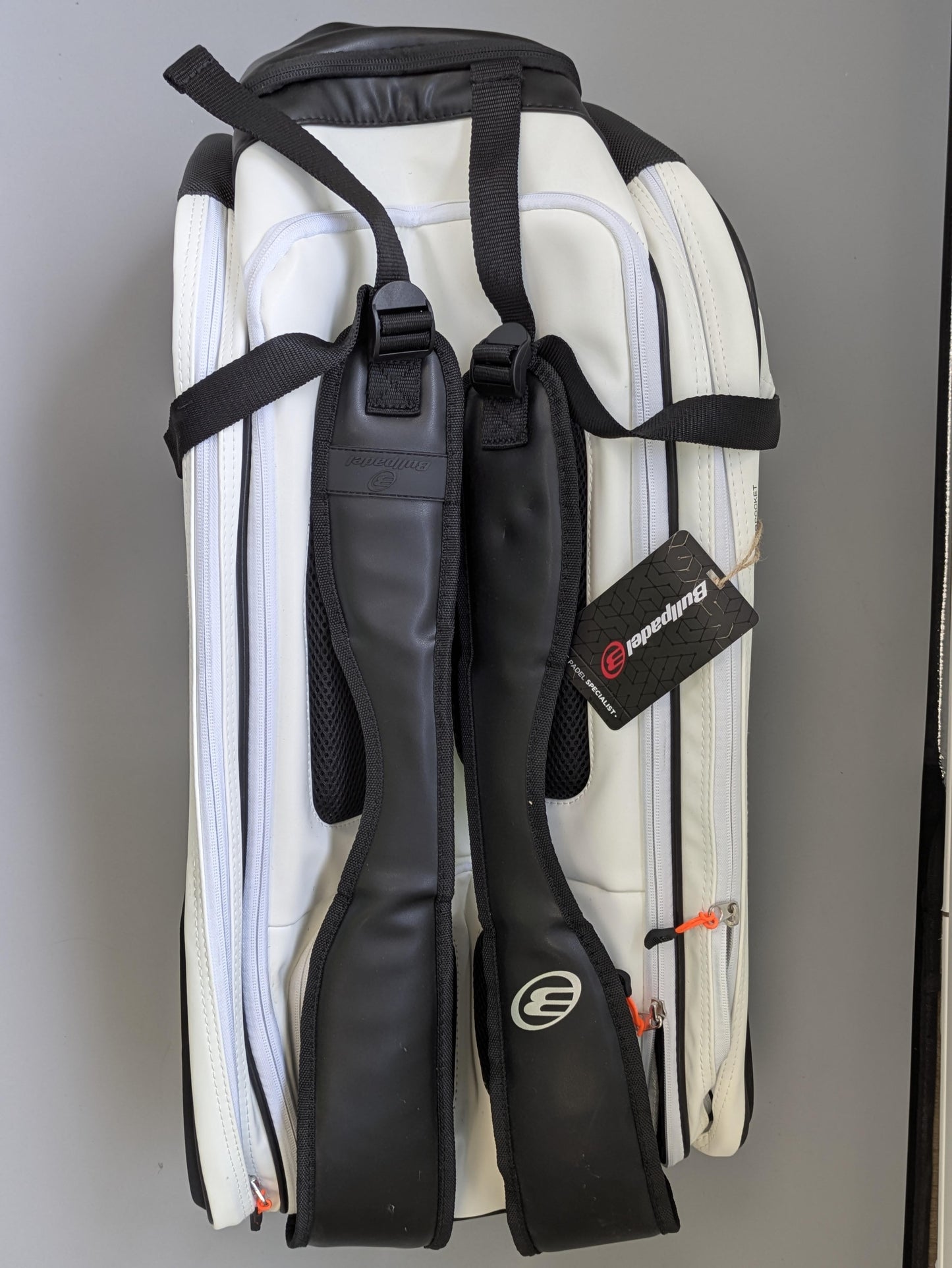 Sac de padel Bullpadel Hack Noir/Blanc 2025