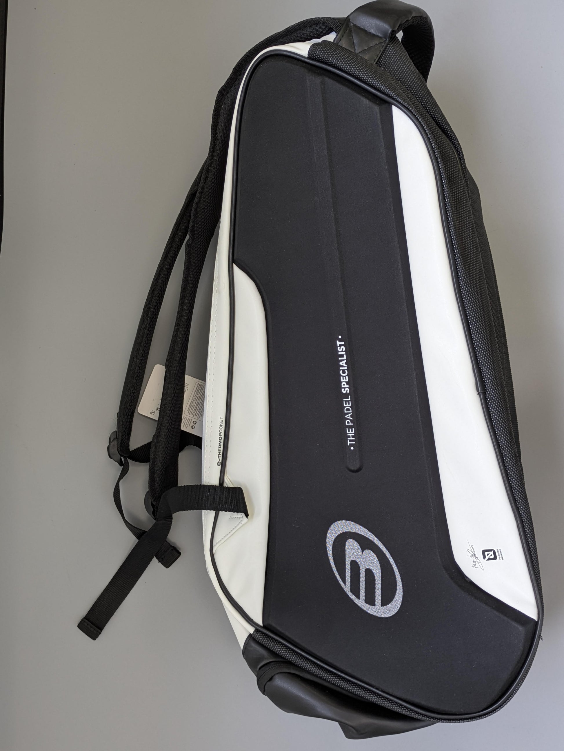 Sac de padel Bullpadel Hack Noir/Blanc 2025