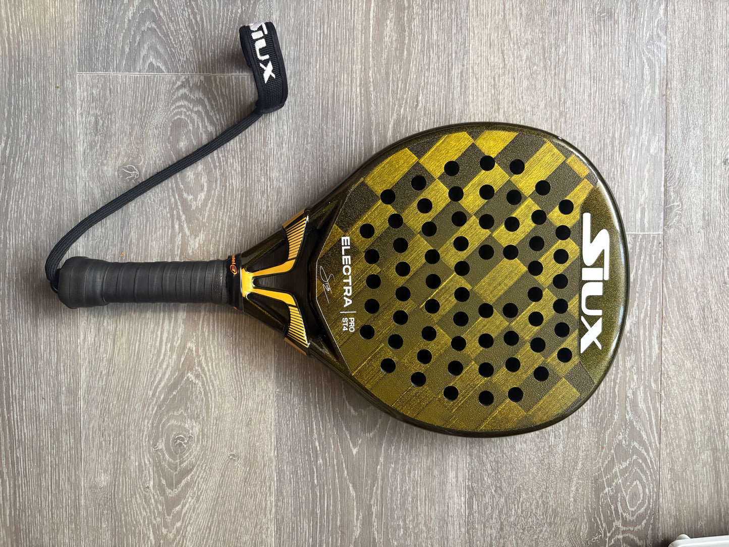 Raquette de padel Siux Electra ST4 Stupa Pro 2025
