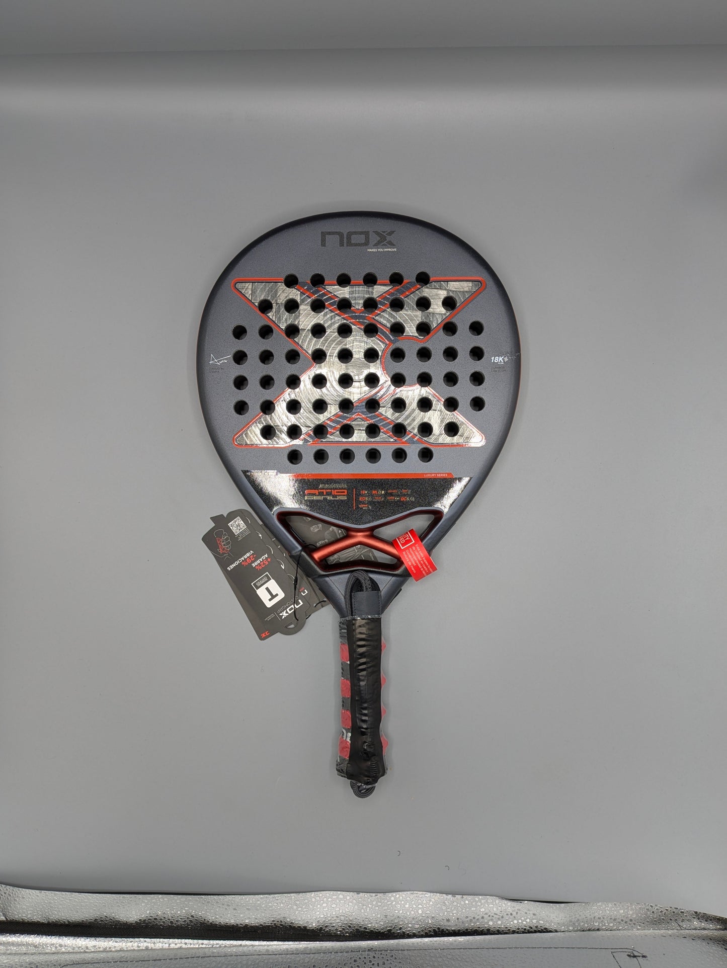 Raquette de padel Nox AT10 Genius 18K by Agustin Tapia 2025