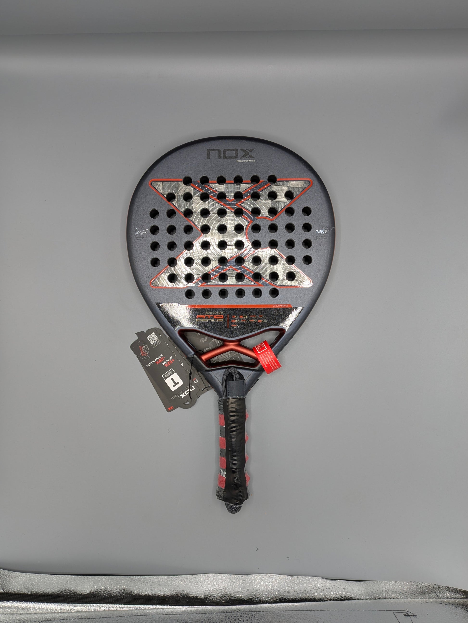 Raquette de padel Nox AT10 Genius 18K by Agustin Tapia 2025