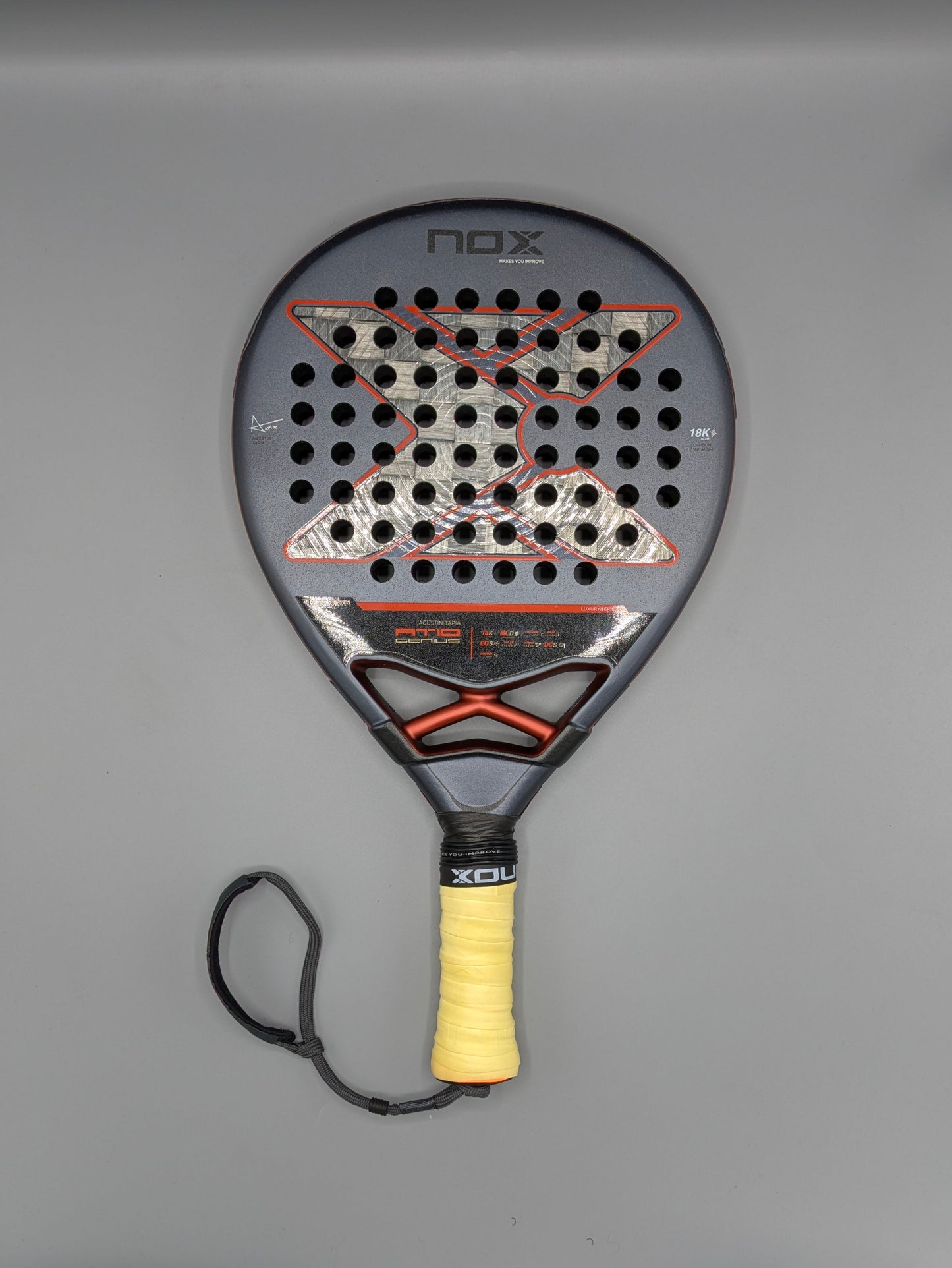 Raquette de padel Nox AT10 Genius 18K by Agustin Tapia 2025