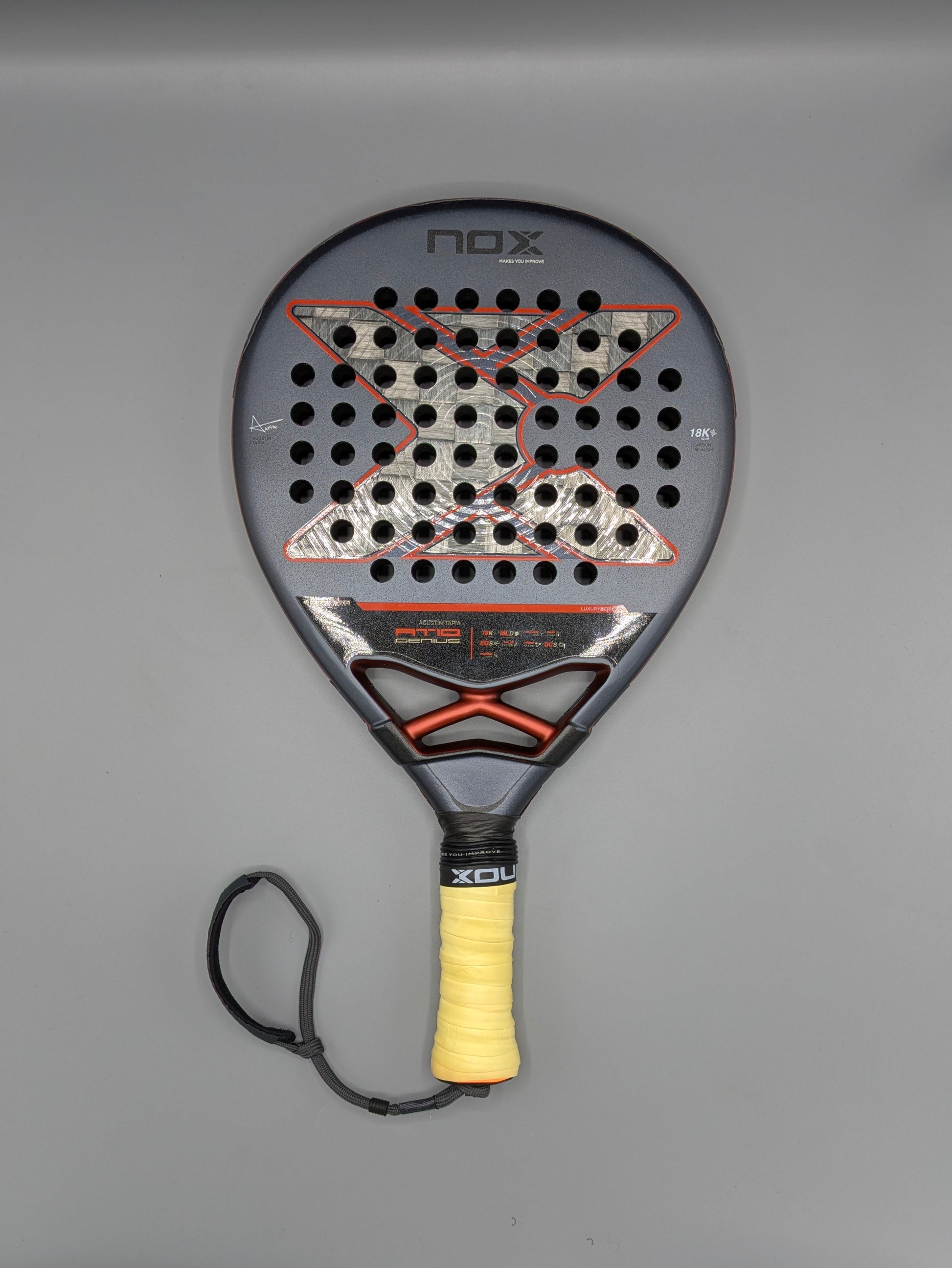 Raquette de padel Nox AT10 Genius 18K by Agustin Tapia 2025