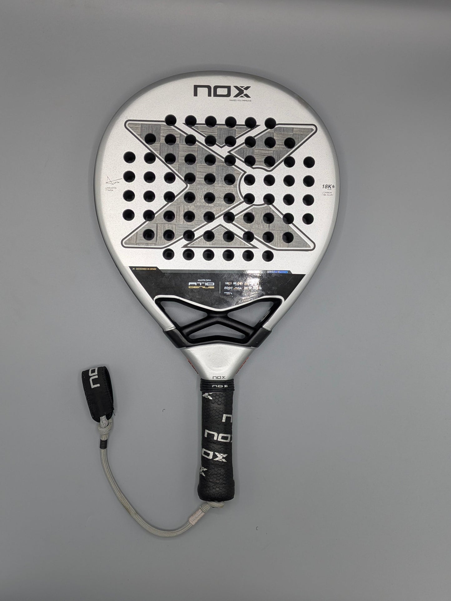 Raquette de padel Nox AT10 Genius 18K by Agustin Tapia 2024