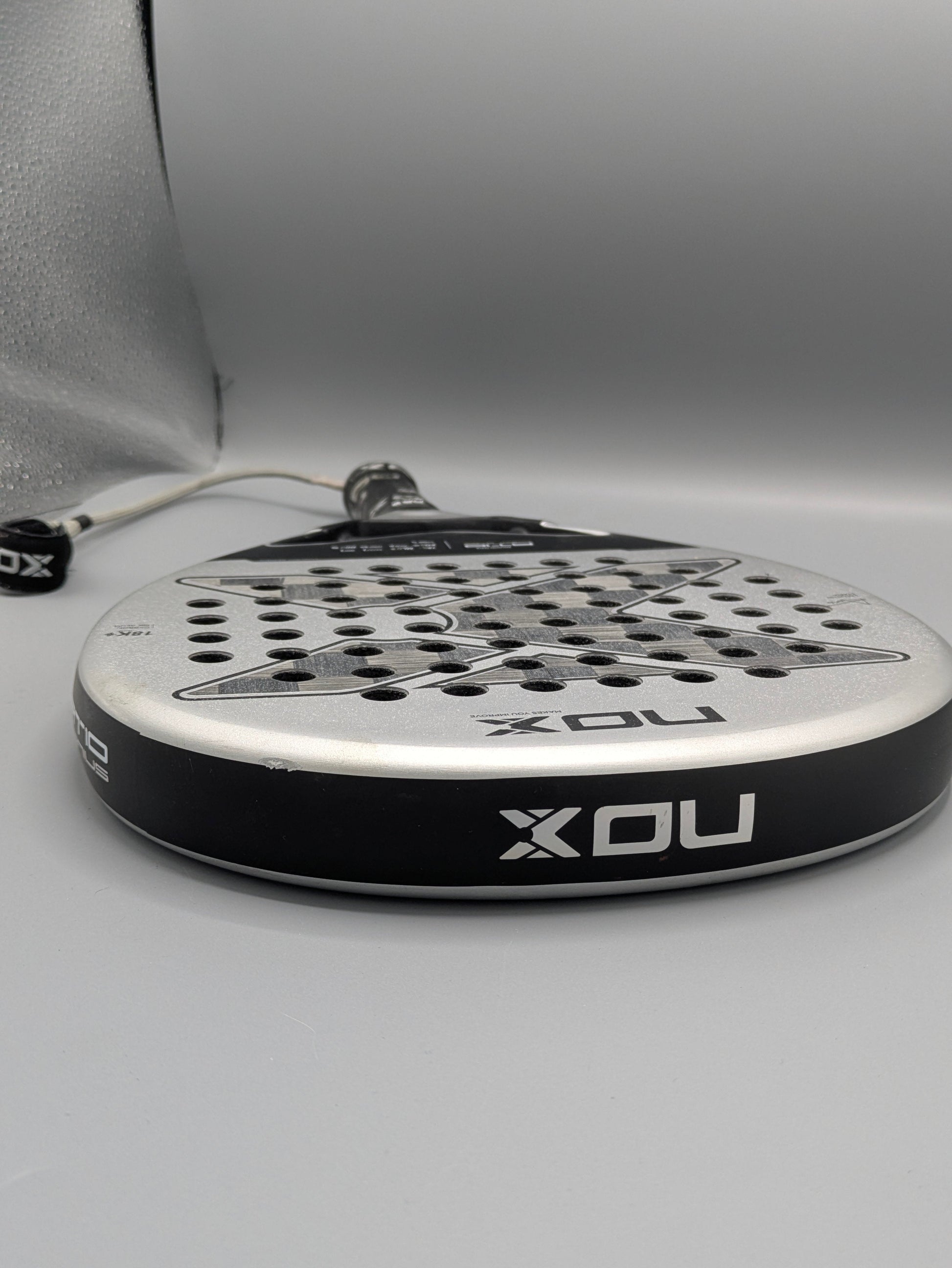 Raquette de padel Nox AT10 Genius 18K by Agustin Tapia 2024
