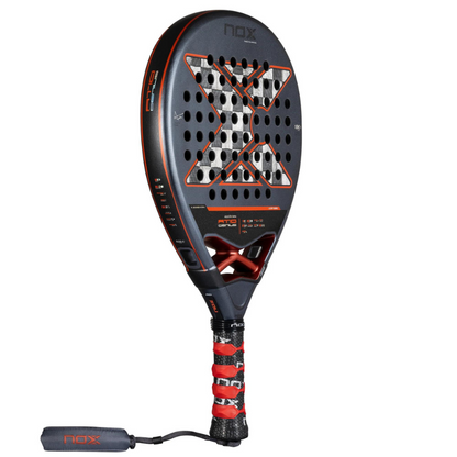TEST CLUB - Raquette de padel Nox AT10 Genius 18K by Agustin Tapia 2025