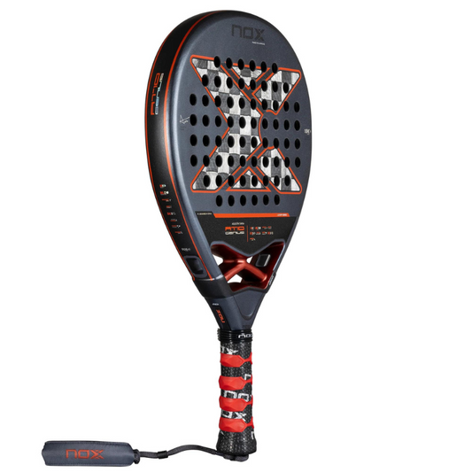 RAQUETTE DE TEST - Nox AT10 Genius 18K by Agustin Tapia 2025