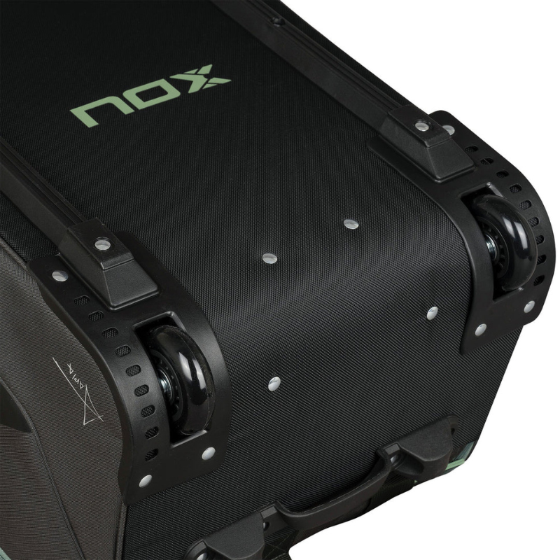 Sac de padel Nox AT10 Competition Trolley