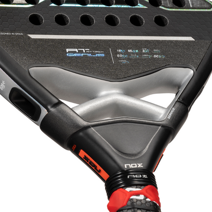 Raquette de padel Nox AT10 Genius Attack 18K 2024